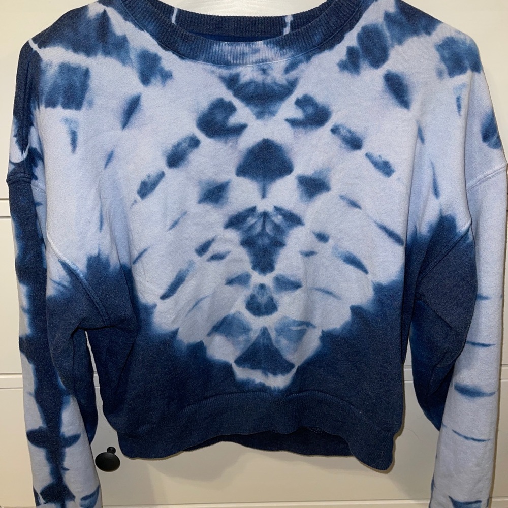 American eagle crew neck